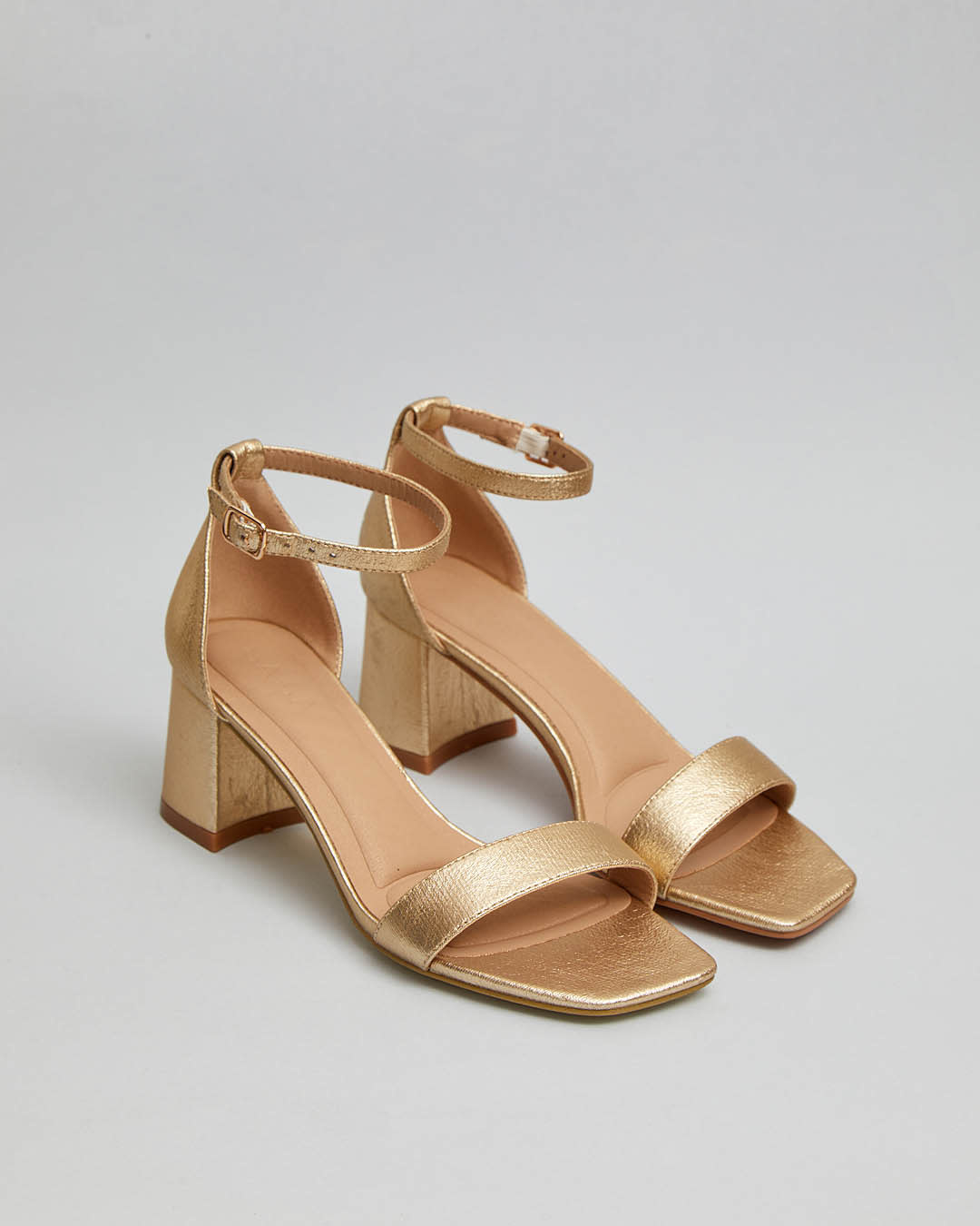 gouden-sandalen-142ulf-1.jpg
